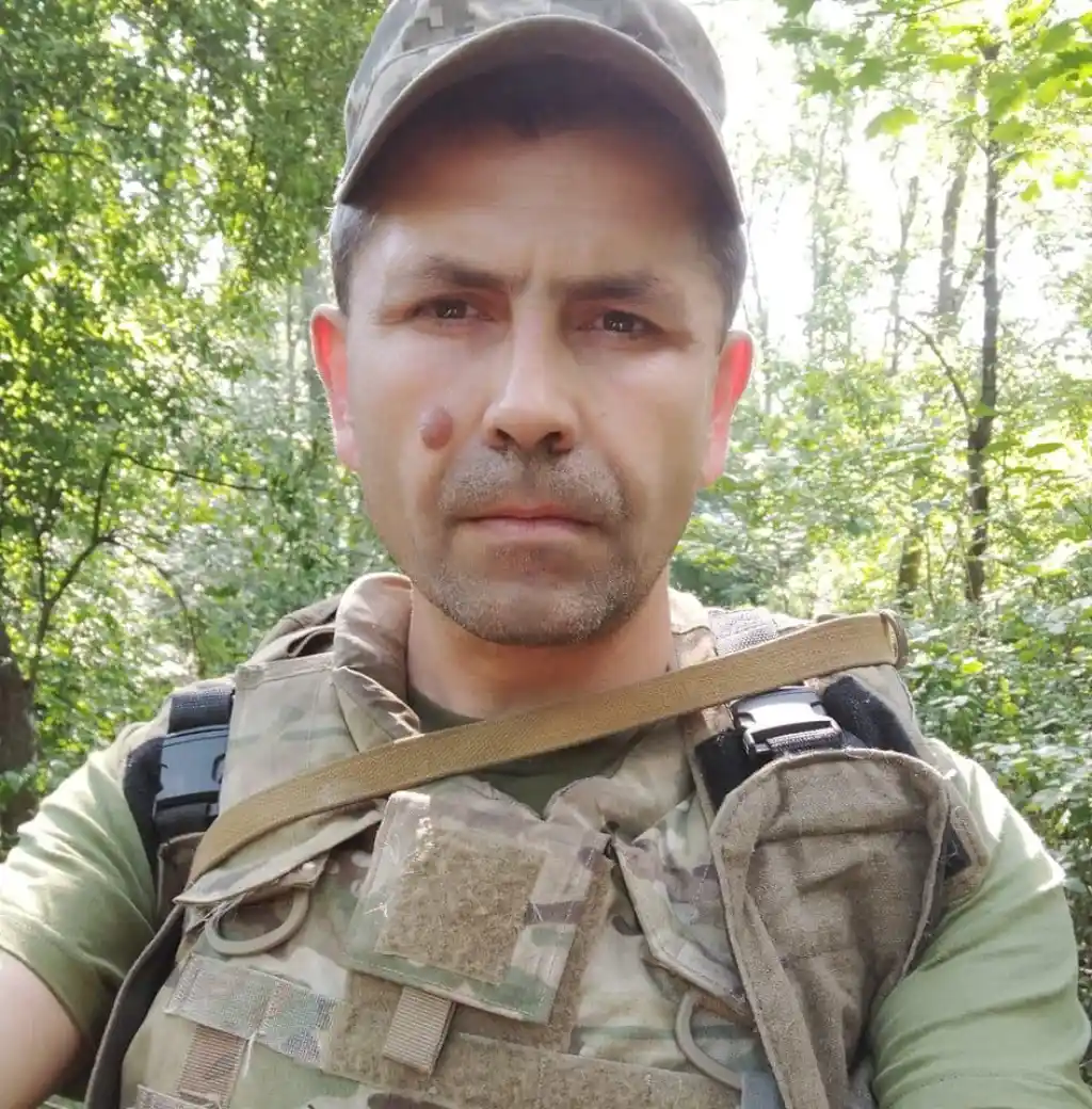 На Кіровоградщині вшанували полеглих захисників, передавши їхні родинам посмертні нагороди