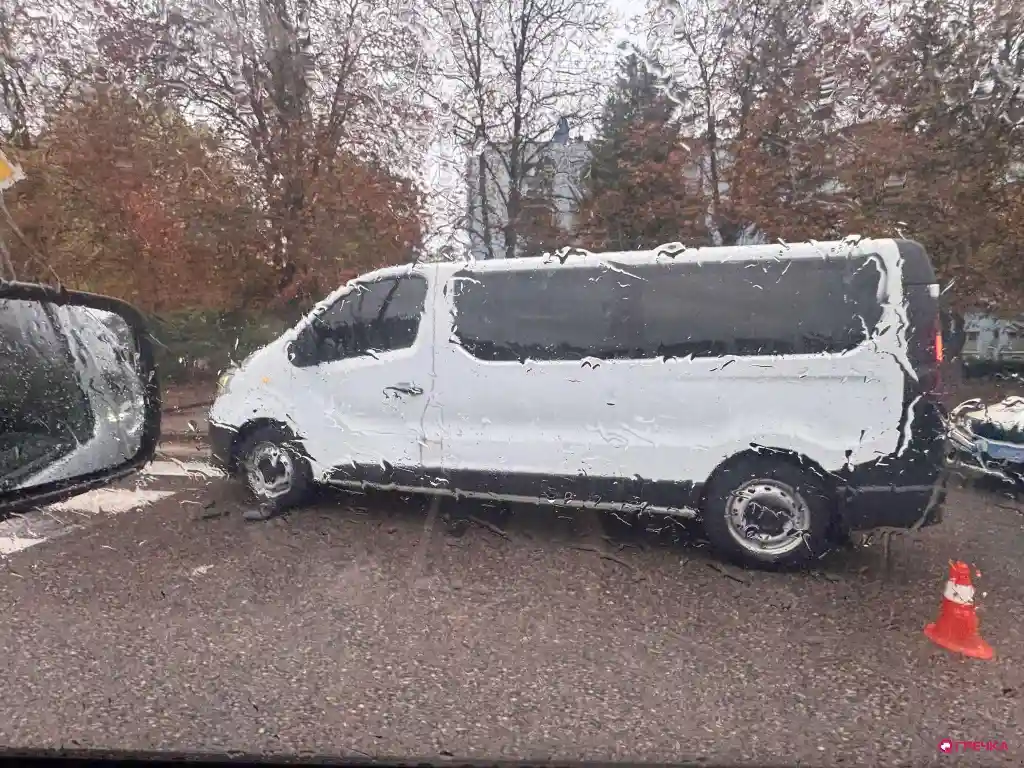 У Кропивницькому на вулиці Героїв-земляків зіштовхнулися три автівки