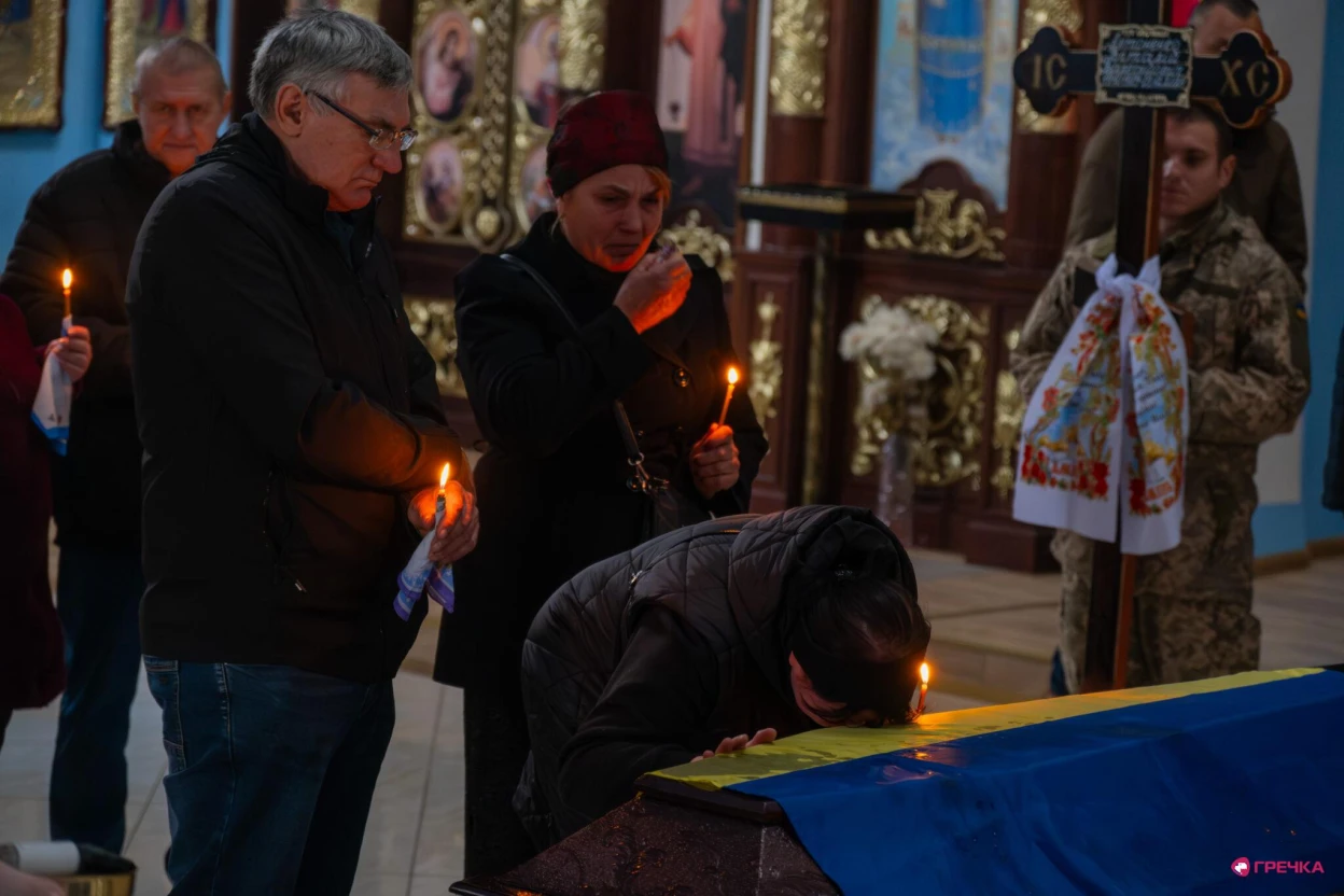 У Кропивницькому вперше провели прощання з полеглим воїном у гарнізонному храмі