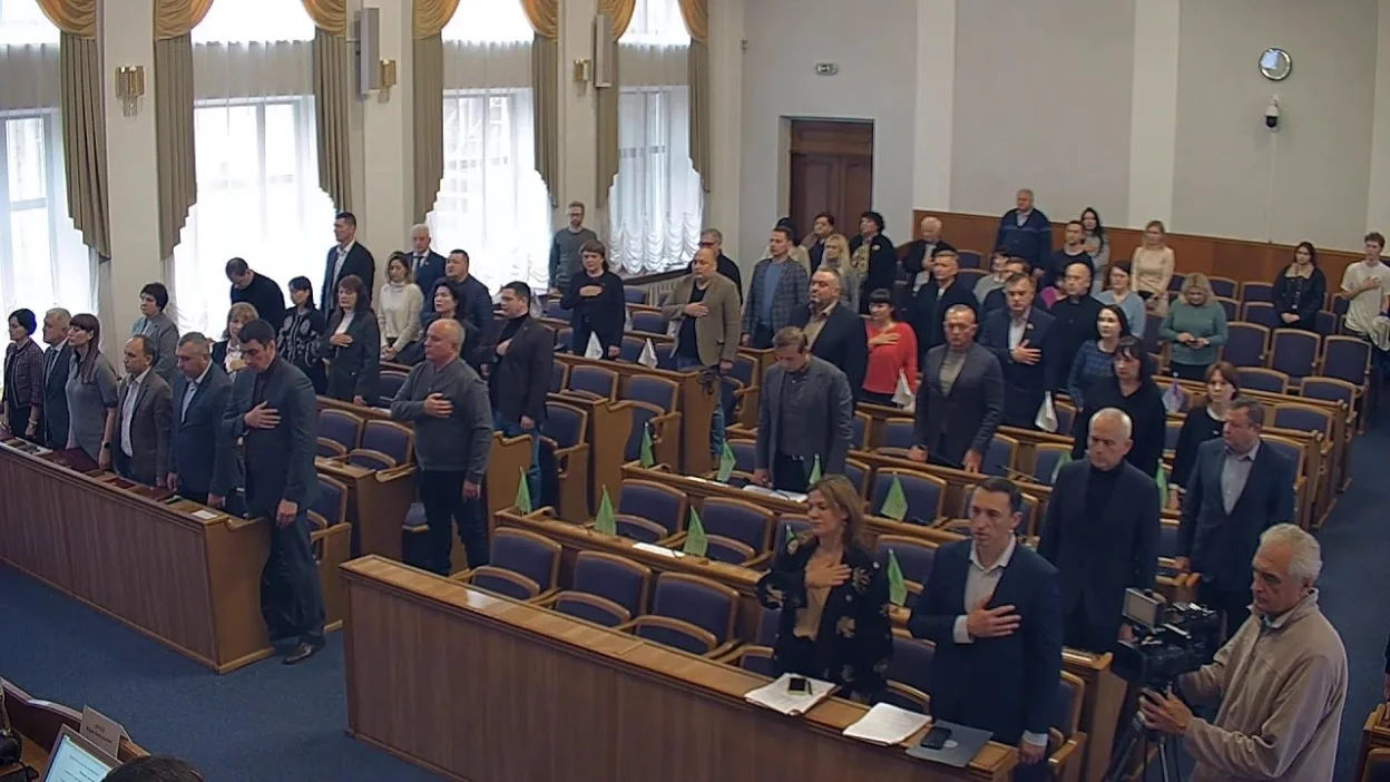 Сесії Кіровоградської облради під час війни відвідують понад половина депутатів