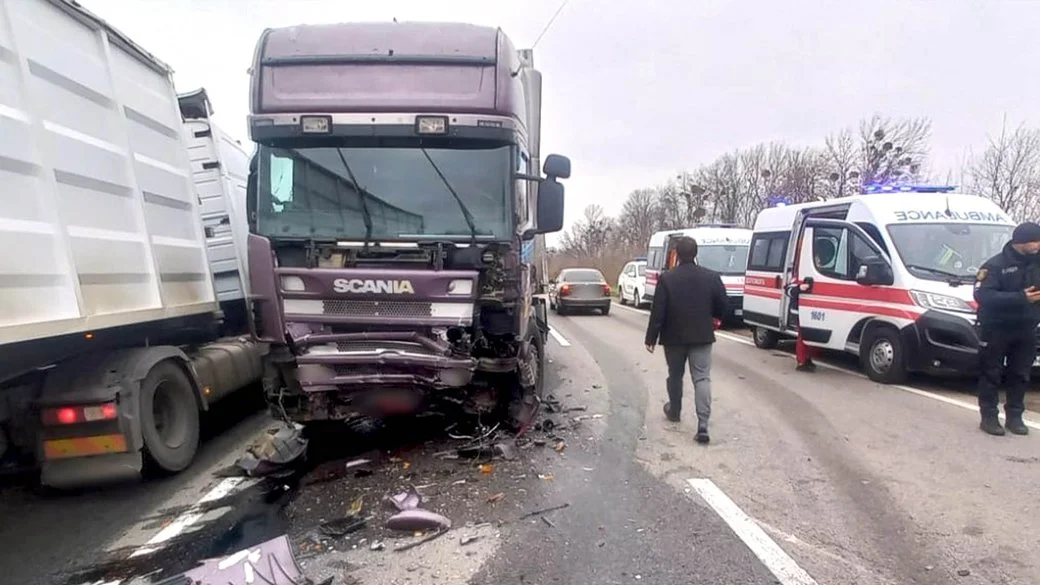 На Кіровоградщині сталася смертельна ДТП за участі легковика та вантажівки