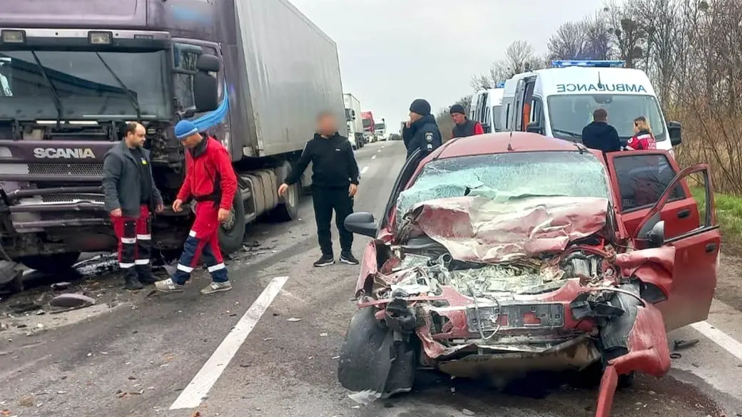 На Кіровоградщині сталася смертельна ДТП за участі легковика та вантажівки