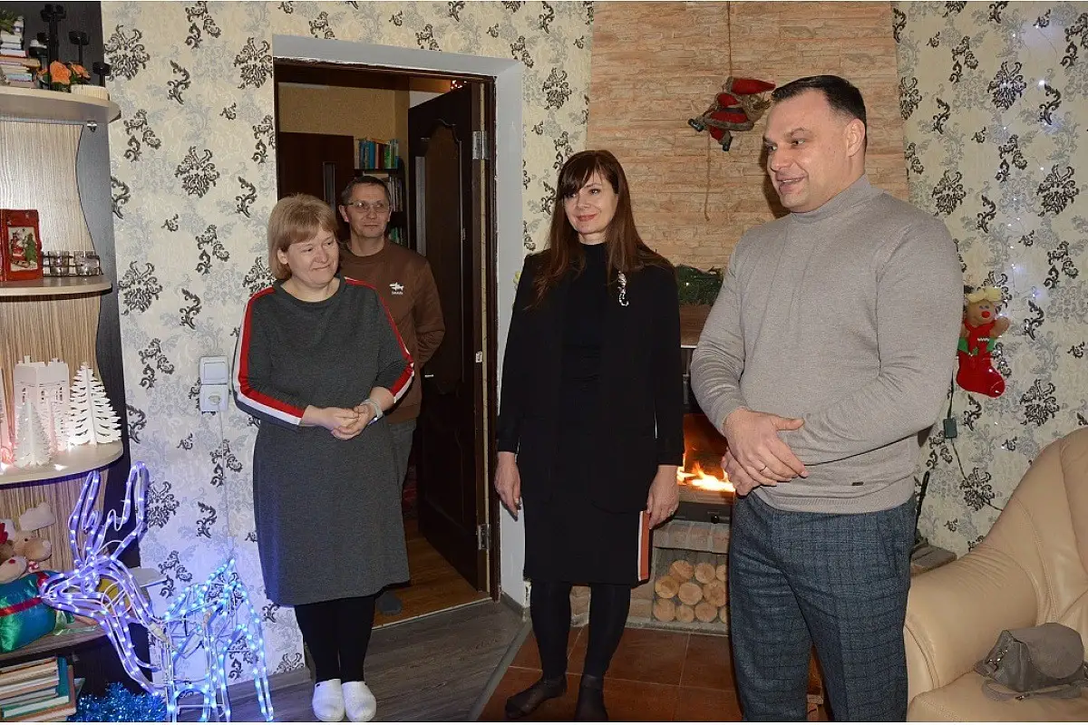 Різдвяна радість у домі Дудкіних: нові подарунки та теплі зустрічі