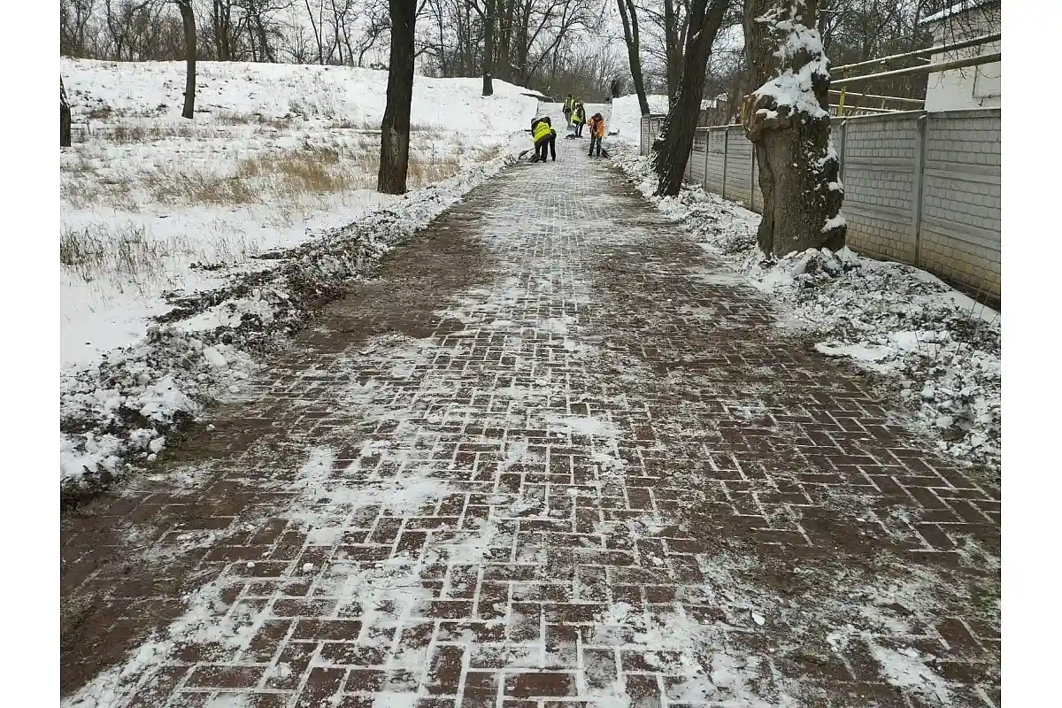 Кропивницький готується до різких змін погоди: комунальники працюють без вихідних