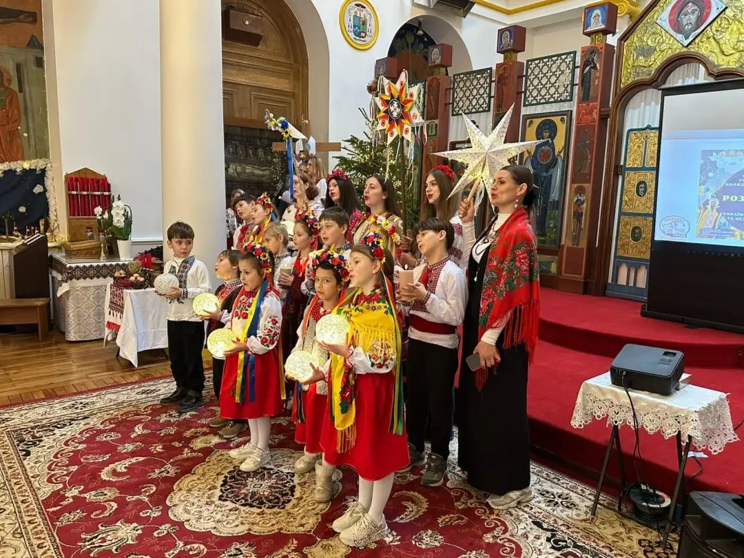 Париж зустрів першу «Розколяду»: як українська громада Франції заснувала нову різдвяну традицію
