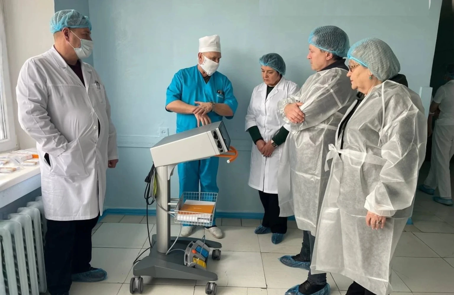 Нейрохірургія без крові: у Кропивницькому лікарі опанували «інтелектуальну» систему за 2 мільйони