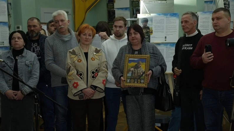 Обличчя відваги: у Кровипивницькому розгорнули масштабну експозицію пам’яті захисників «Азовсталі»