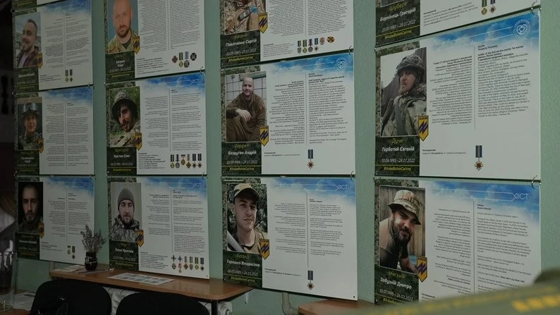 Обличчя відваги: у Кровипивницькому розгорнули масштабну експозицію пам’яті захисників «Азовсталі»