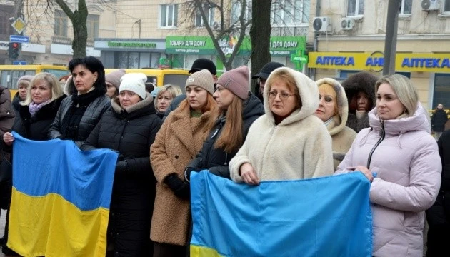 Дзеркало розколу: як у Кропивницькому згадували день, що назавжди змінив Україну
