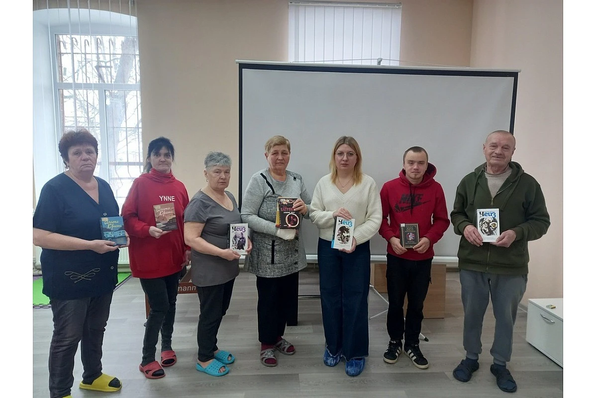 Література як терапія: у Кропивницькому бібліотекарі підтримали переселенців книжковою акцією