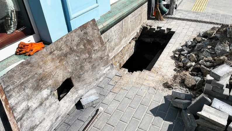Вандалізм у центрі Кропивницького: невідомі розрили частину нового маршруту безбар’єрності