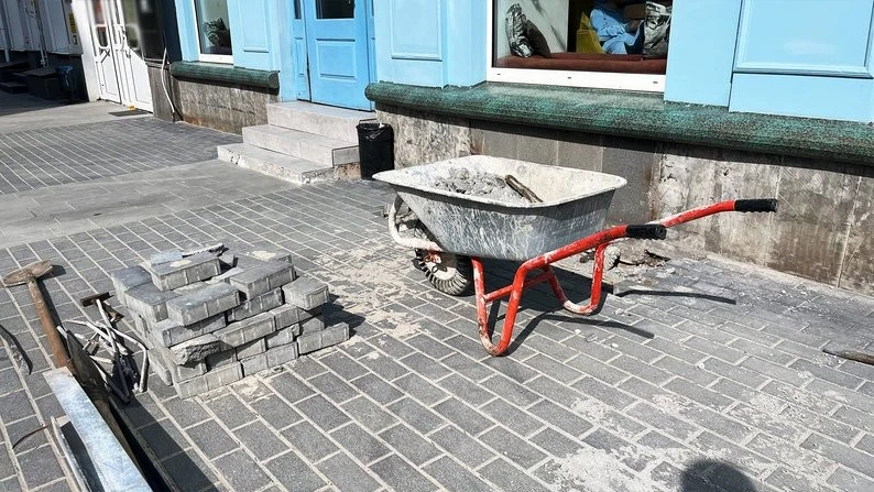 Вандалізм у центрі Кропивницького: невідомі розрили частину нового маршруту безбар’єрності