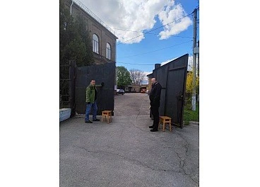 Громада в дії: як мешканці кропивницького гуртожитку перетворили прилеглу територію