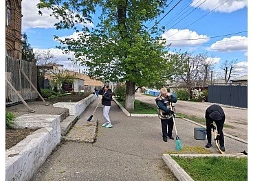 Громада в дії: як мешканці кропивницького гуртожитку перетворили прилеглу територію