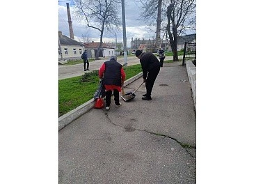 Громада в дії: як мешканці кропивницького гуртожитку перетворили прилеглу територію