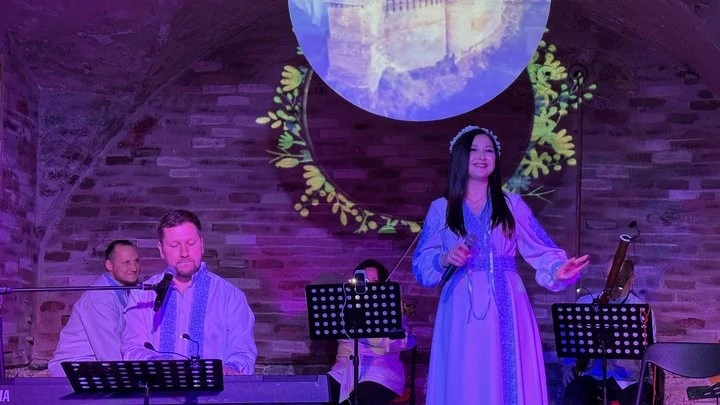 Мистецтво з підземелля: як херсонський театр відроджує фольклор під час обстрілів