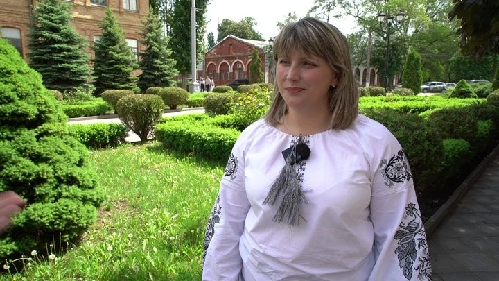 Жива карта з ниток: як у Кропивницькому відзначили День вишиванки