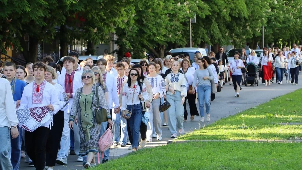 Олександрія відзначила День вишиванки масовою ходою