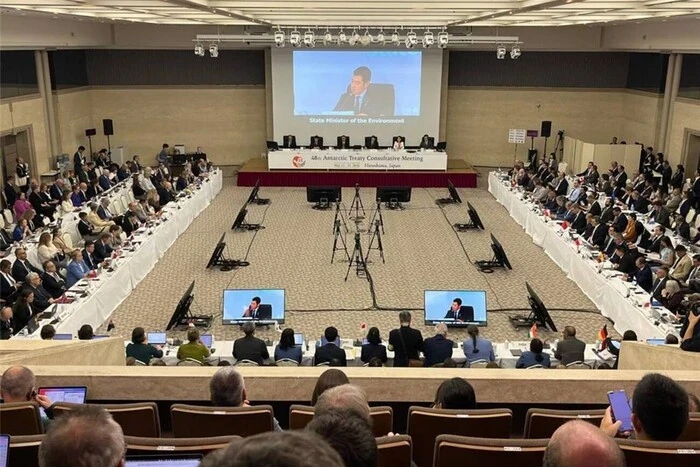 Антарктичні екосистеми під захистом: успіх української дипломатії