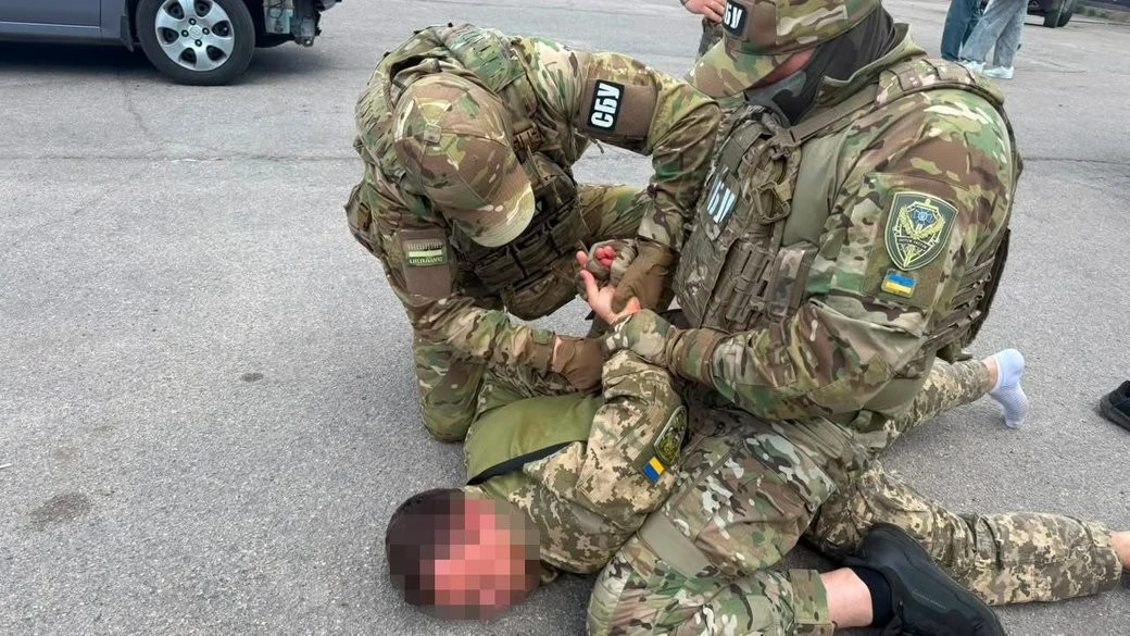 Хабар за уникнення мобілізації: на Кіровоградщині викрили командира ТЦК