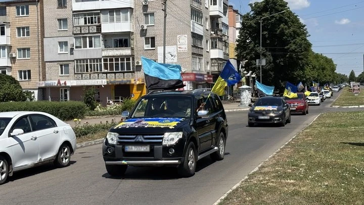 Патріотичний автопробіг в Олександрії до Дня Конституції