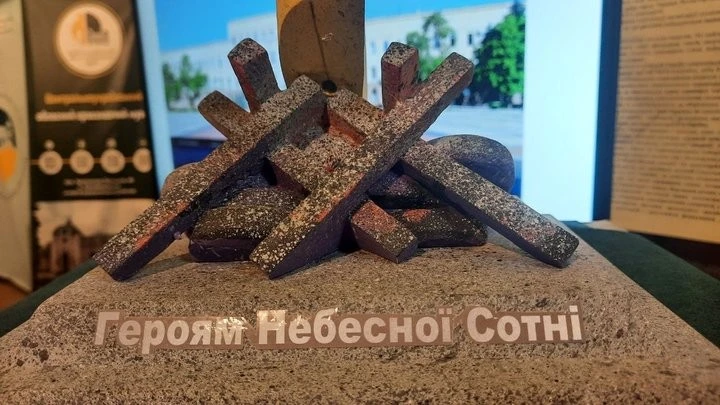 Пам’ять у граніті: у Кропивницькому презентували концепцію меморіалу Небесній Сотні